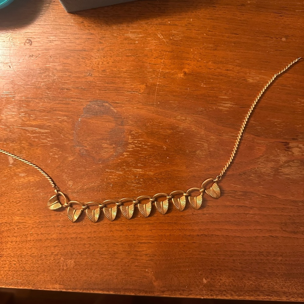 American Vintage Gold Minimalist Necklace